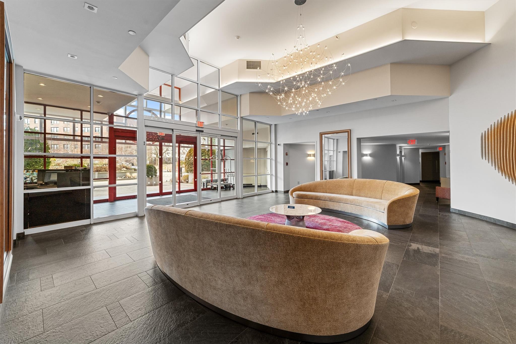 10 Stewart Place #4DE, White Plains, New York image 4