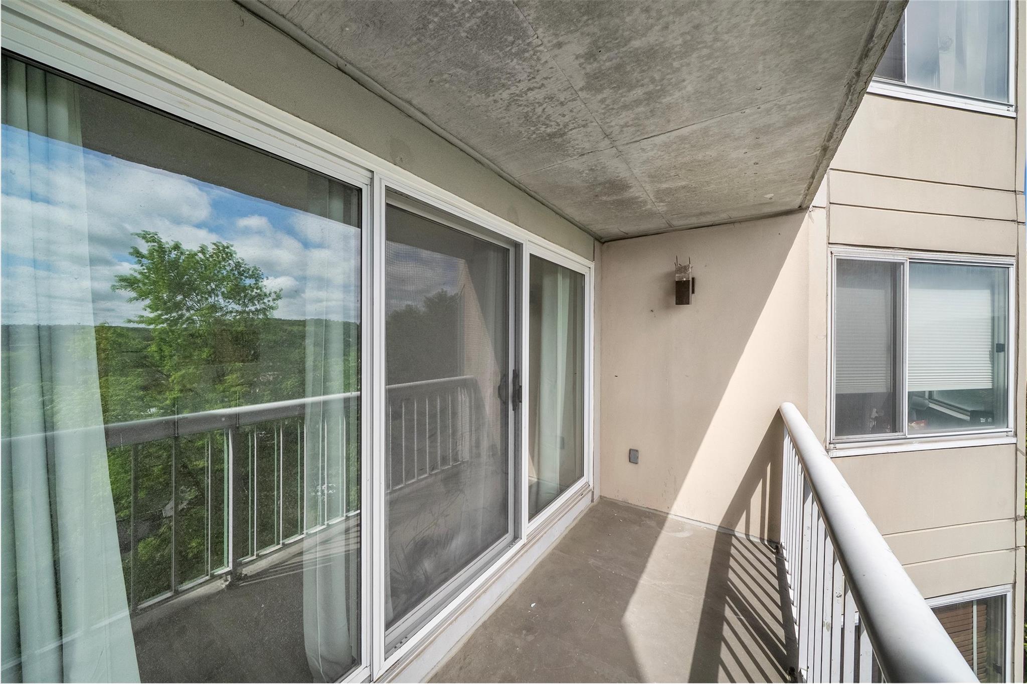 10 Stewart Place #4DE, White Plains, New York image 17