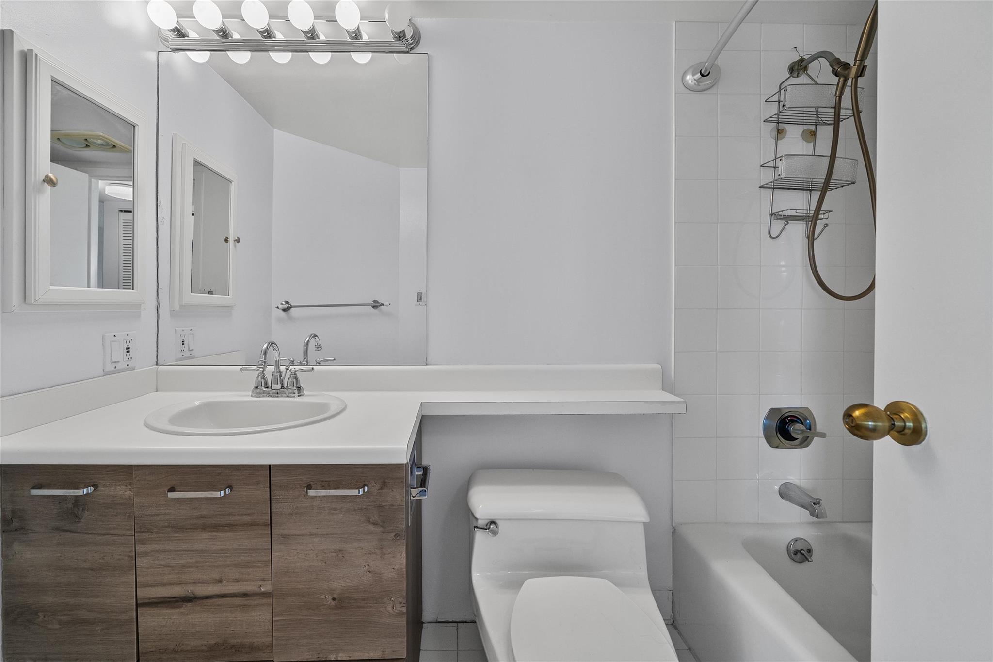10 Stewart Place #4DE, White Plains, New York image 21
