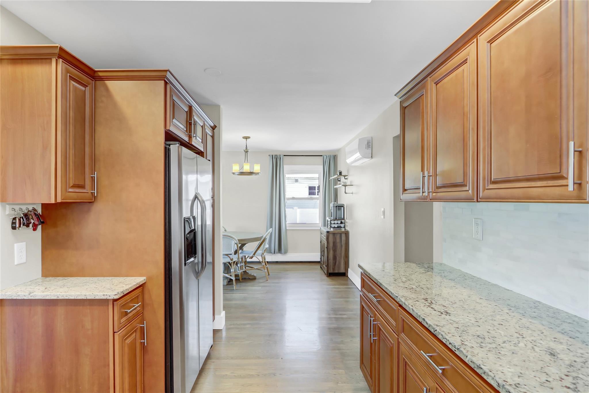 19 W Emma Street, Bethpage, New York image 15