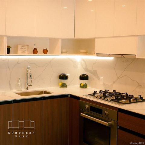 Photo of 144-49 Northern Blvd Blvd #315, Flushing, NY 11354 (MLS # 915013)