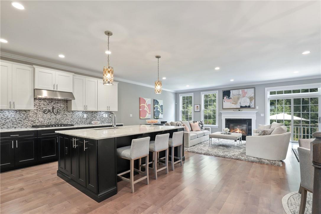 4 Langeloth Drive, Cortlandt Manor, New York image 2