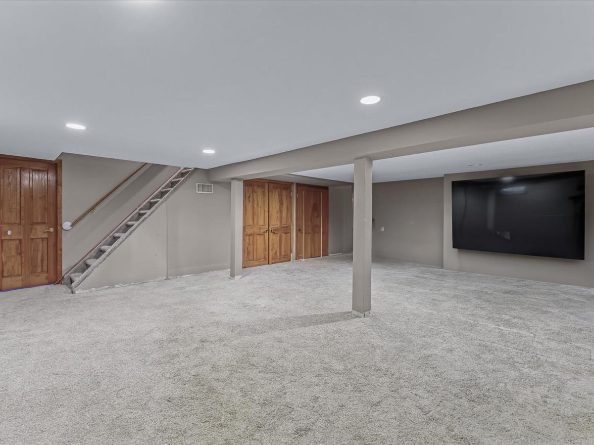 4 Whitebirch Lane, Commack, New York image 13