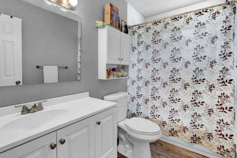 11 Mallard Avenue, Selden, New York image 16