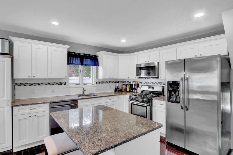 11 Mallard Avenue, Selden, New York image 19