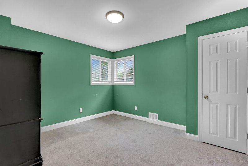 11 Mallard Avenue, Selden, New York image 15