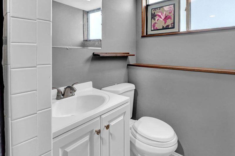 11 Mallard Avenue, Selden, New York image 22