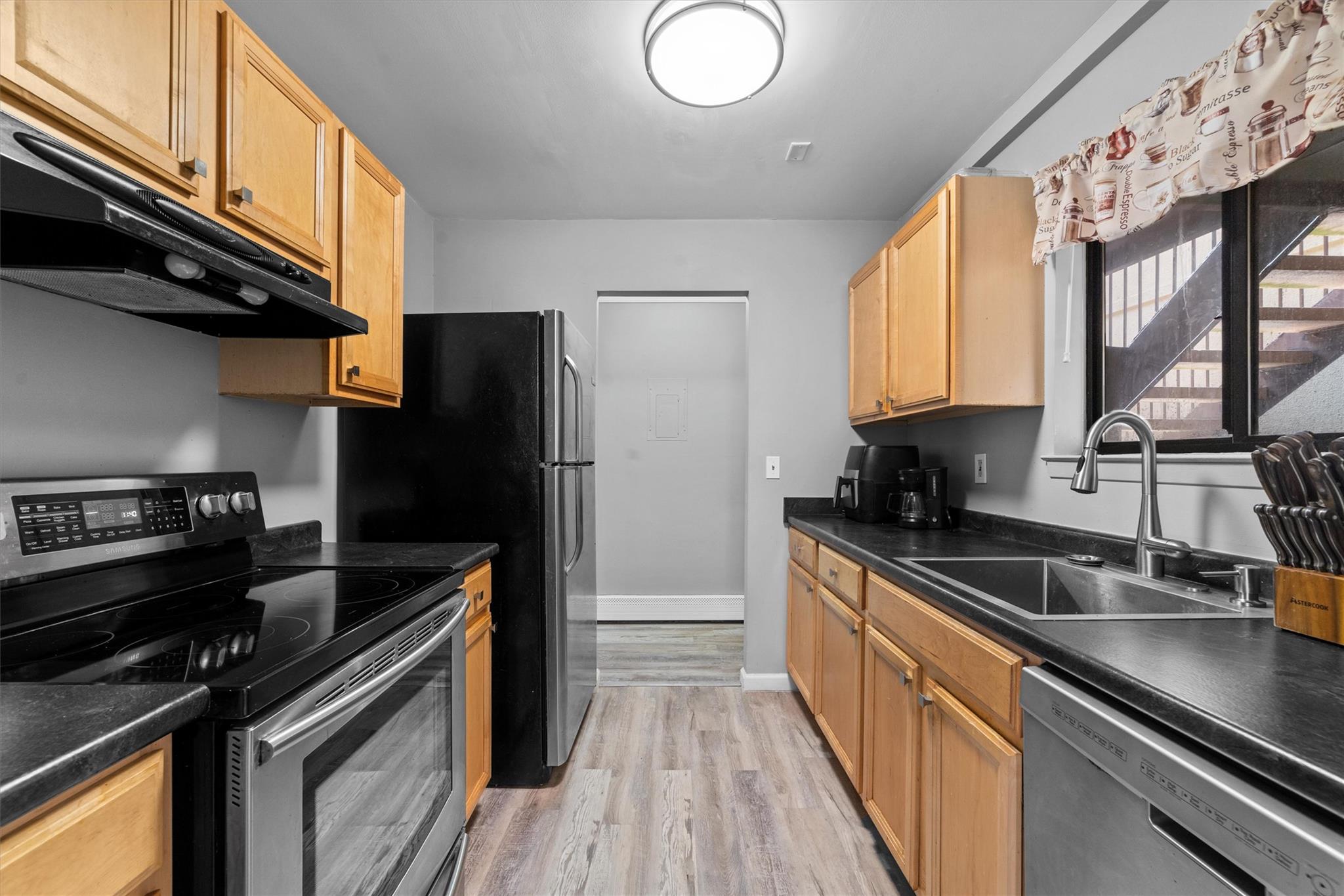 4 Granada Crescent #16, White Plains, New York image 8