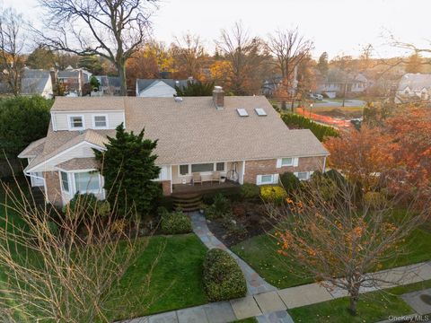 Homes For Sale - 58 Allen Road<br/> Rockville Centre, NY 11570