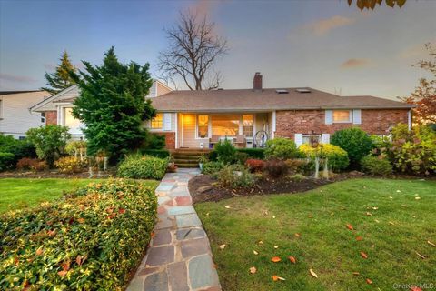 58 Allen Road Rockville Centre NY 11570