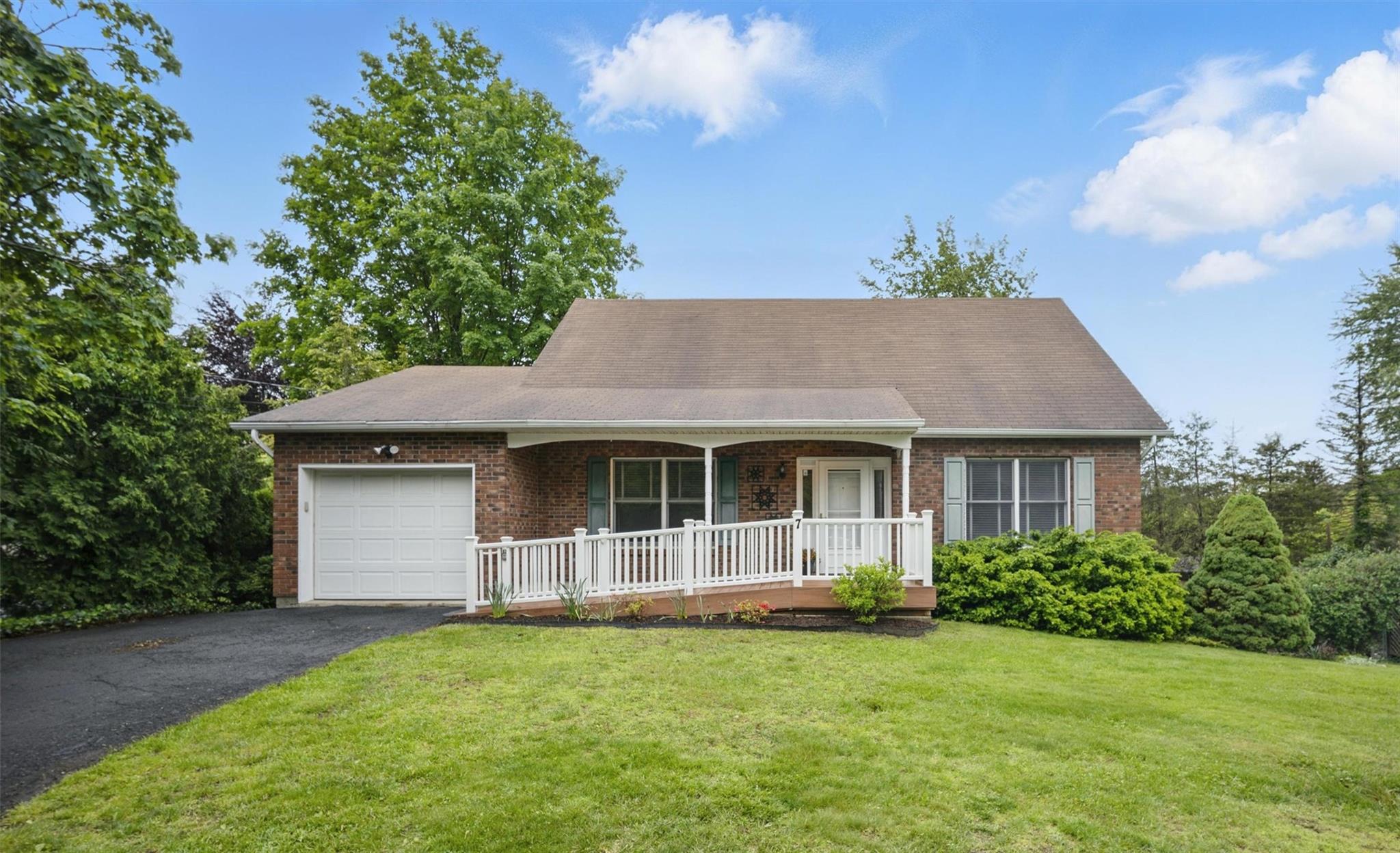 7 Mailler Avenue, Cornwall, New York image 1
