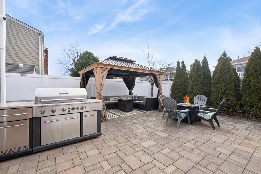 3032 Hewlett Avenue, Merrick, New York image 31