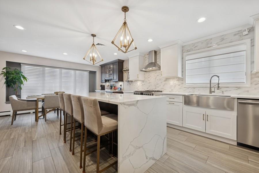 3032 Hewlett Avenue, Merrick, New York image 13