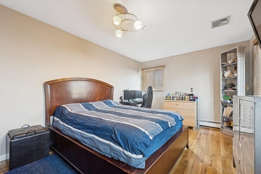 3032 Hewlett Avenue, Merrick, New York image 29