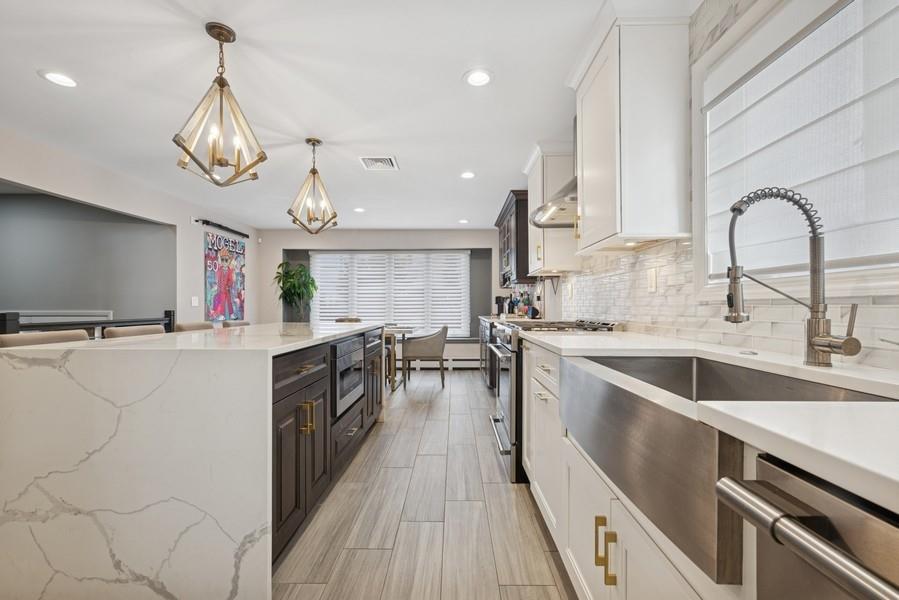3032 Hewlett Avenue, Merrick, New York image 11