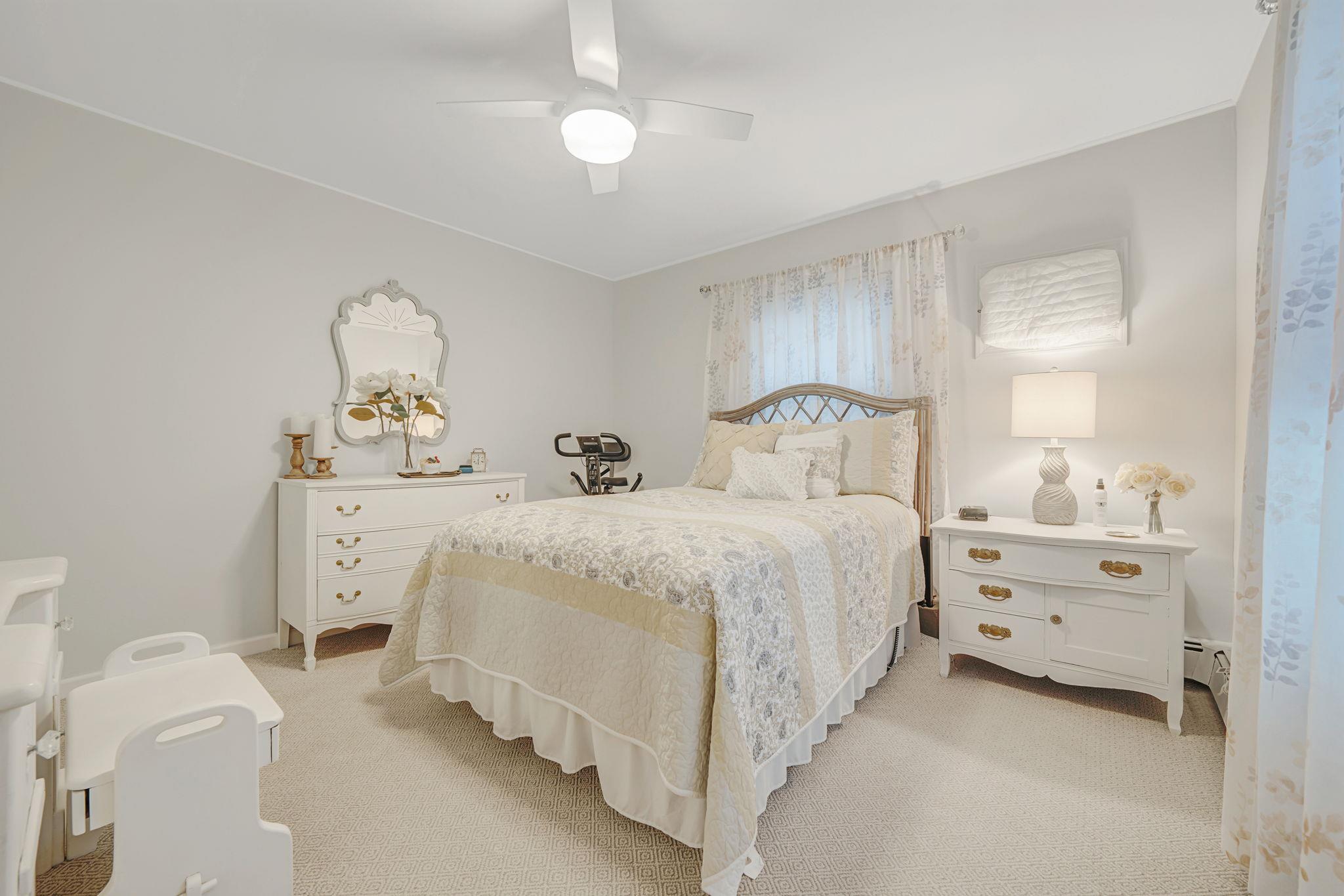 20 Harbor Lane, Levittown, New York image 13