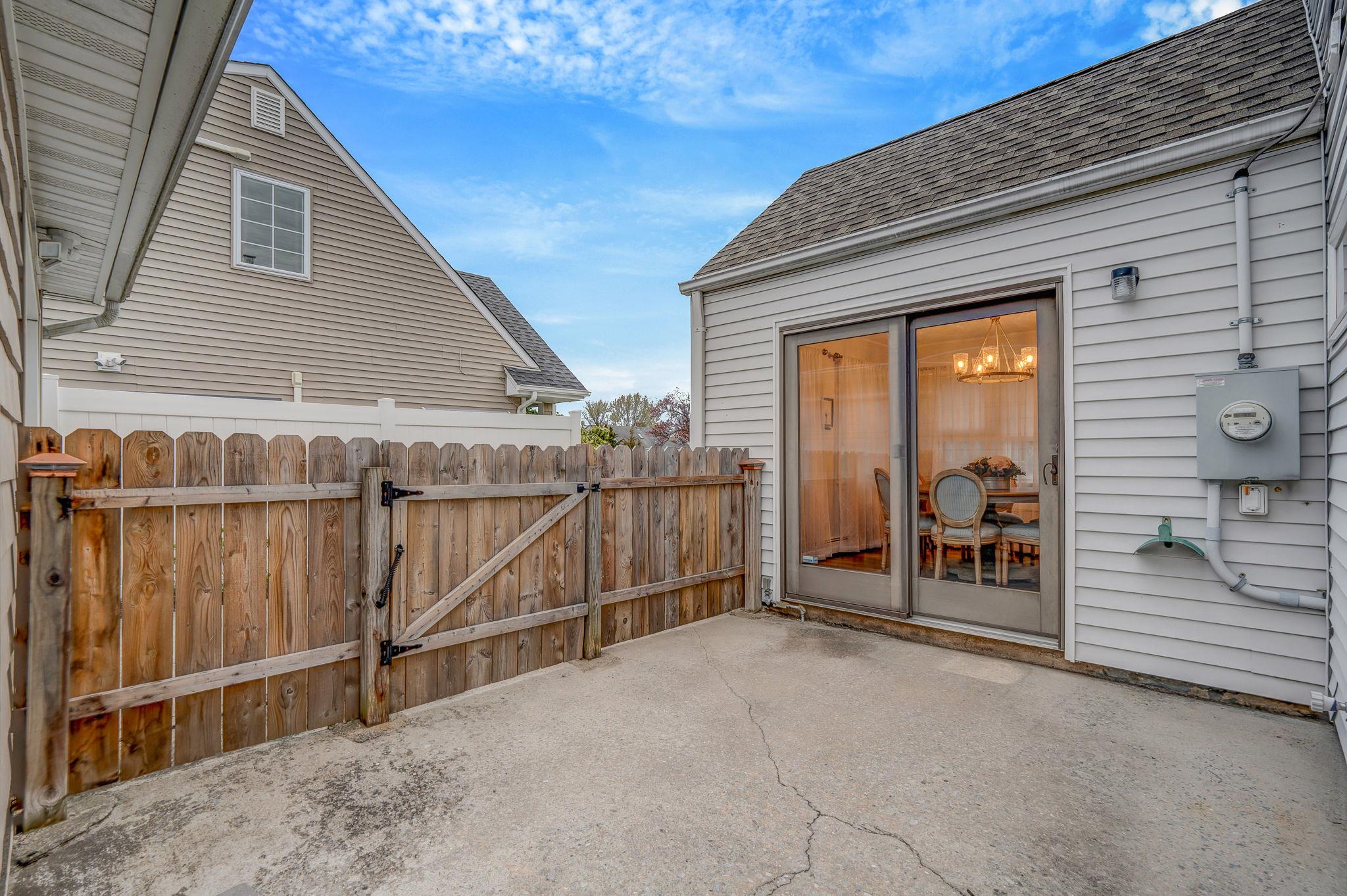 20 Harbor Lane, Levittown, New York image 21