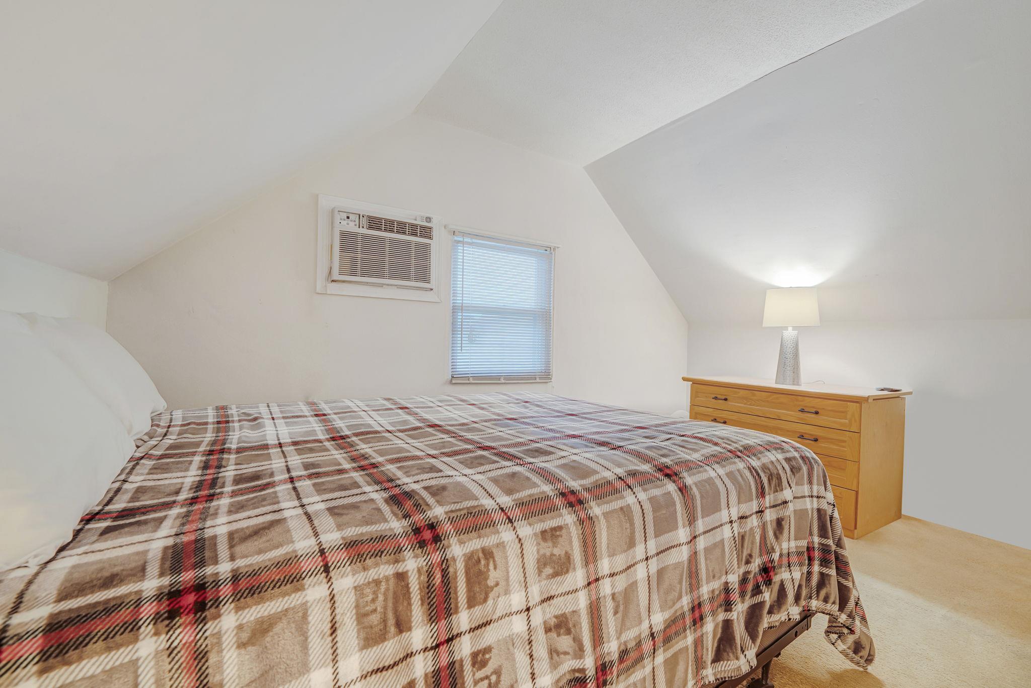 20 Harbor Lane, Levittown, New York image 18
