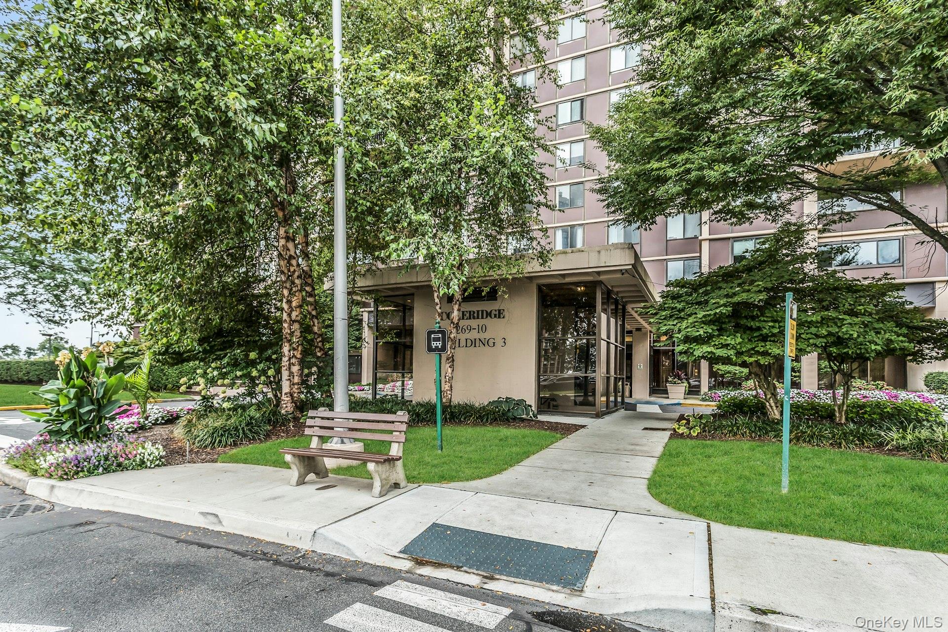269-10 Grand Central Parkway 27T