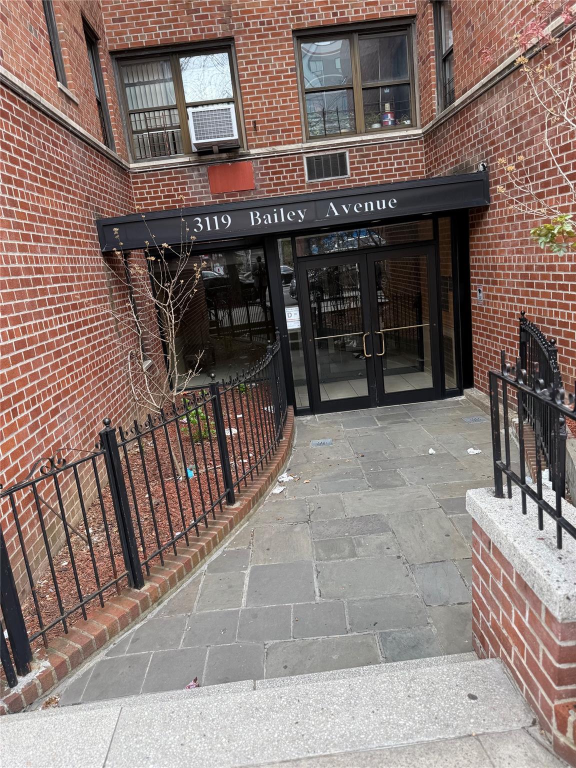 Rental Property at Bailey Avenue 5J, Bronx, New York - Bedrooms: 1 
Bathrooms: 1 
Rooms: 4  - $2,400 MO.