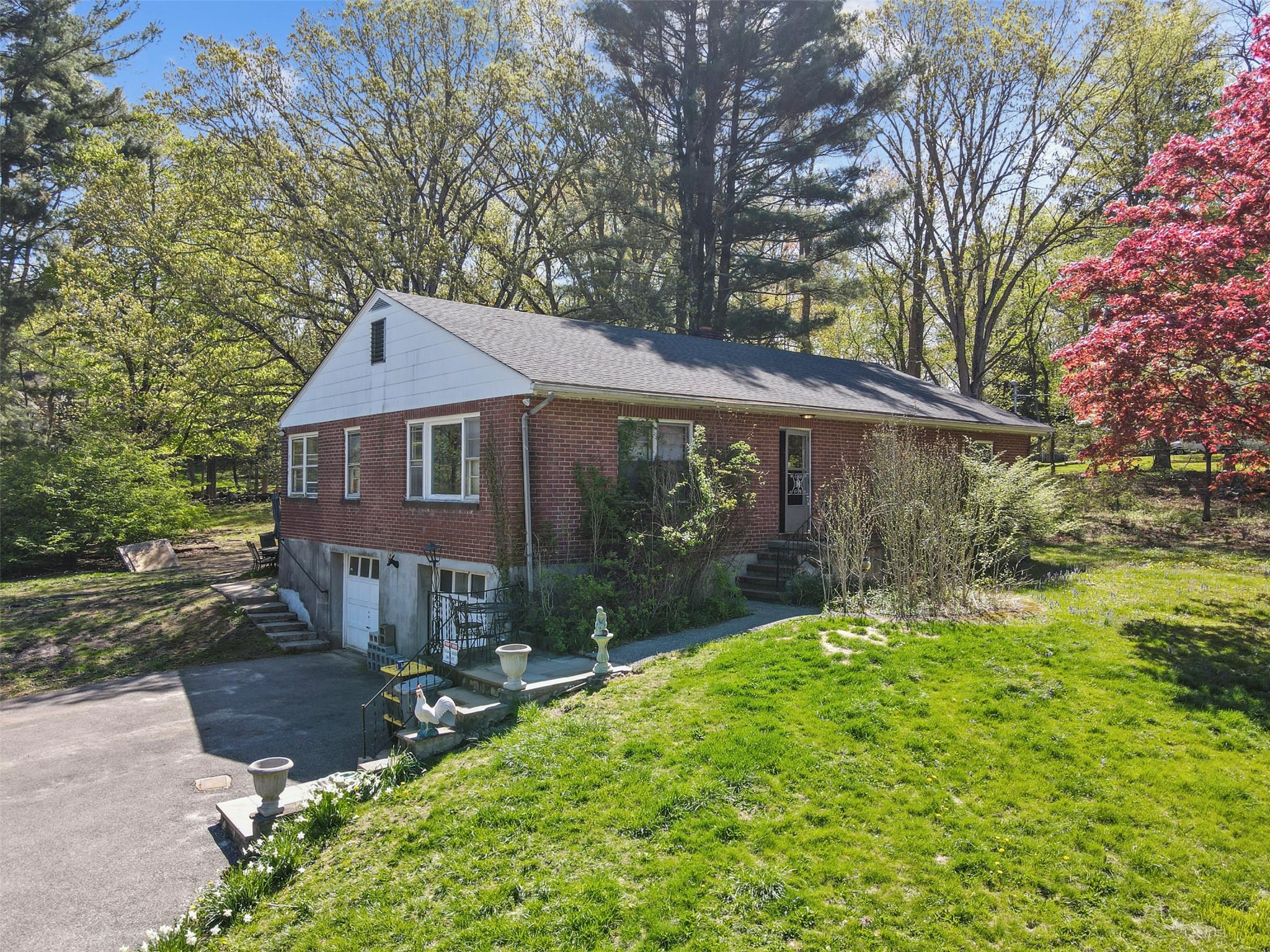 11 South Lane, Katonah, New York image 4