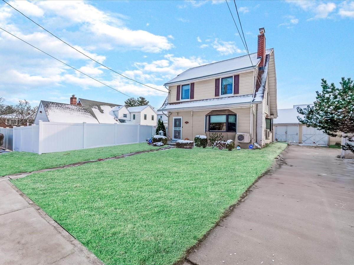 219-08 38th Avenue, Bayside, New York image 2