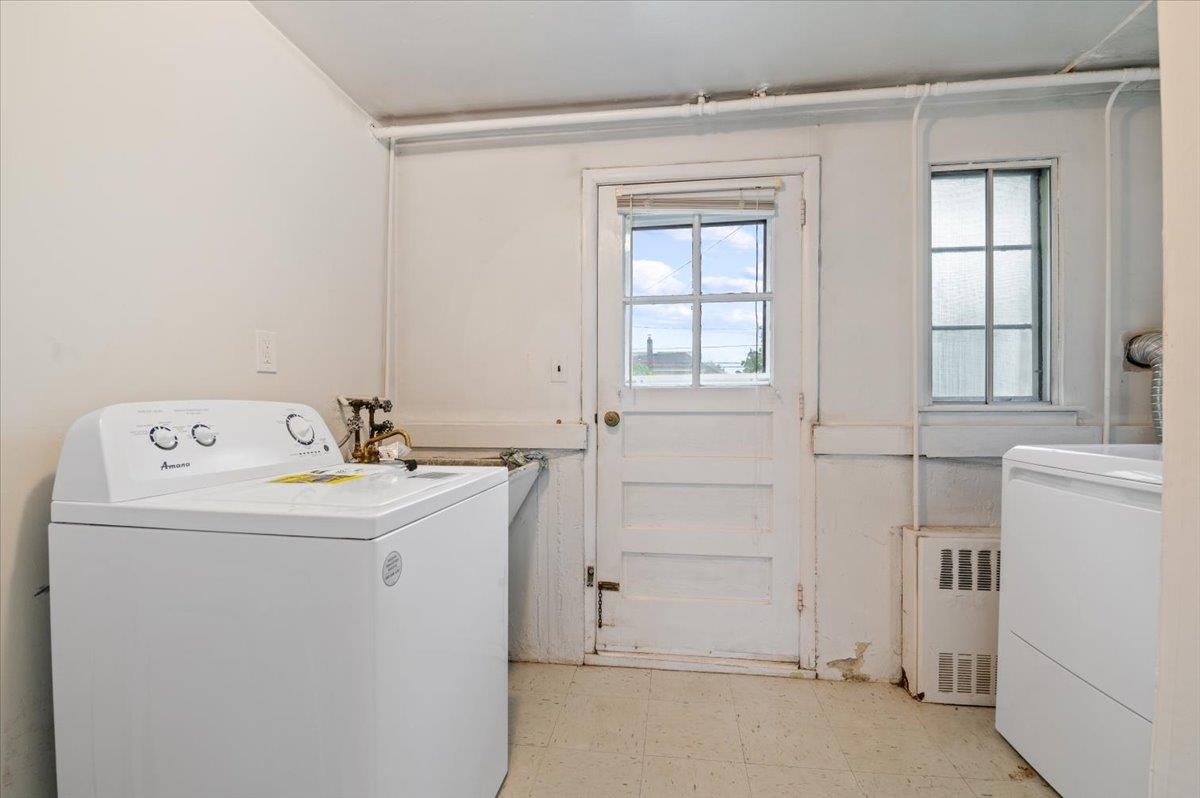 16 Bradley Street, Plainview, New York image 17