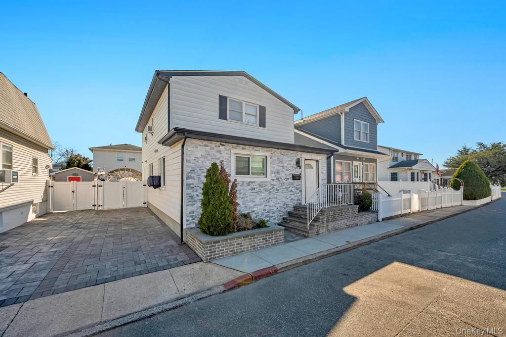 Photo of 78 Claridge Avenue, Elmont, NY 11003 (MLS # 978066)