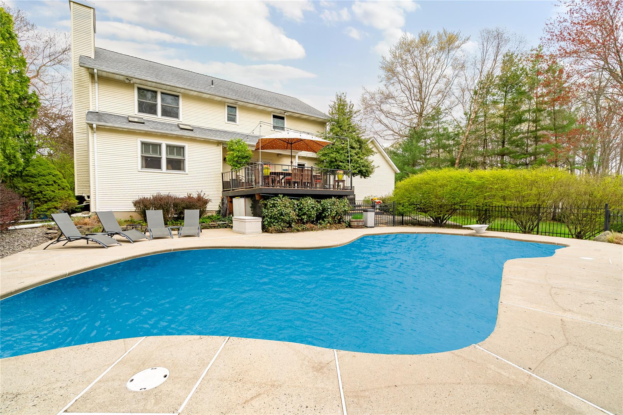 54 Cranford Drive, New City, New York image 36