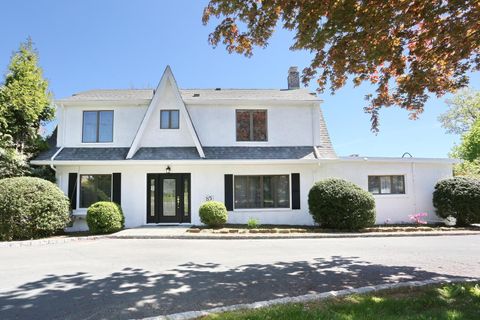 MLS: 853442