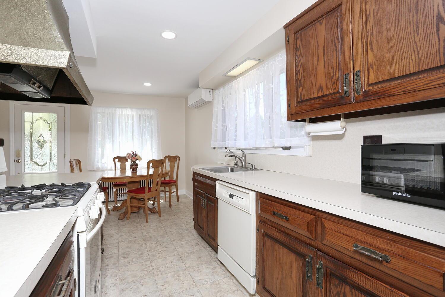85 S Harrison Avenue, Congers, New York image 13