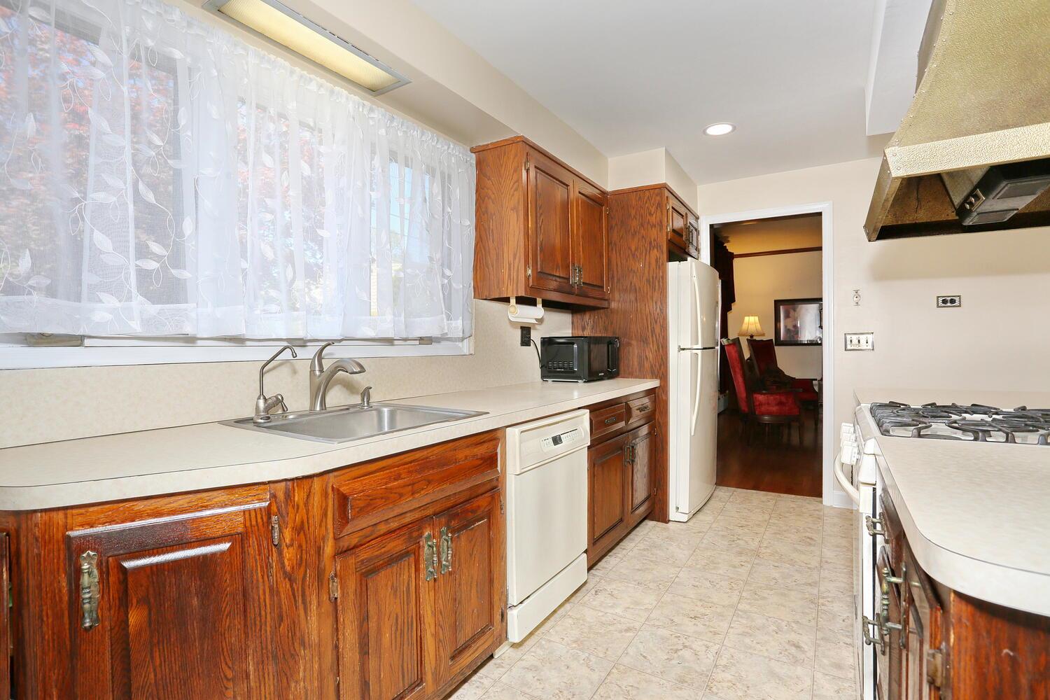 85 S Harrison Avenue, Congers, New York image 14
