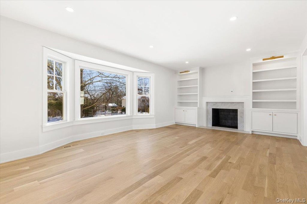 Photo of 1 Ellen Court, Rye, NY 10580 (MLS # 957313)