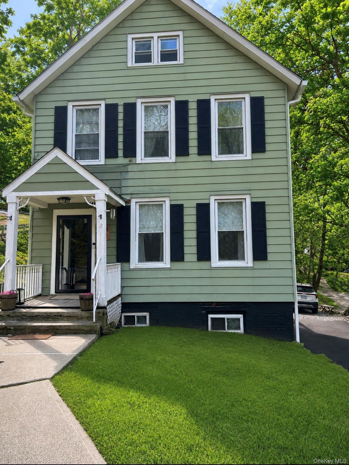 41 Wood Avenue