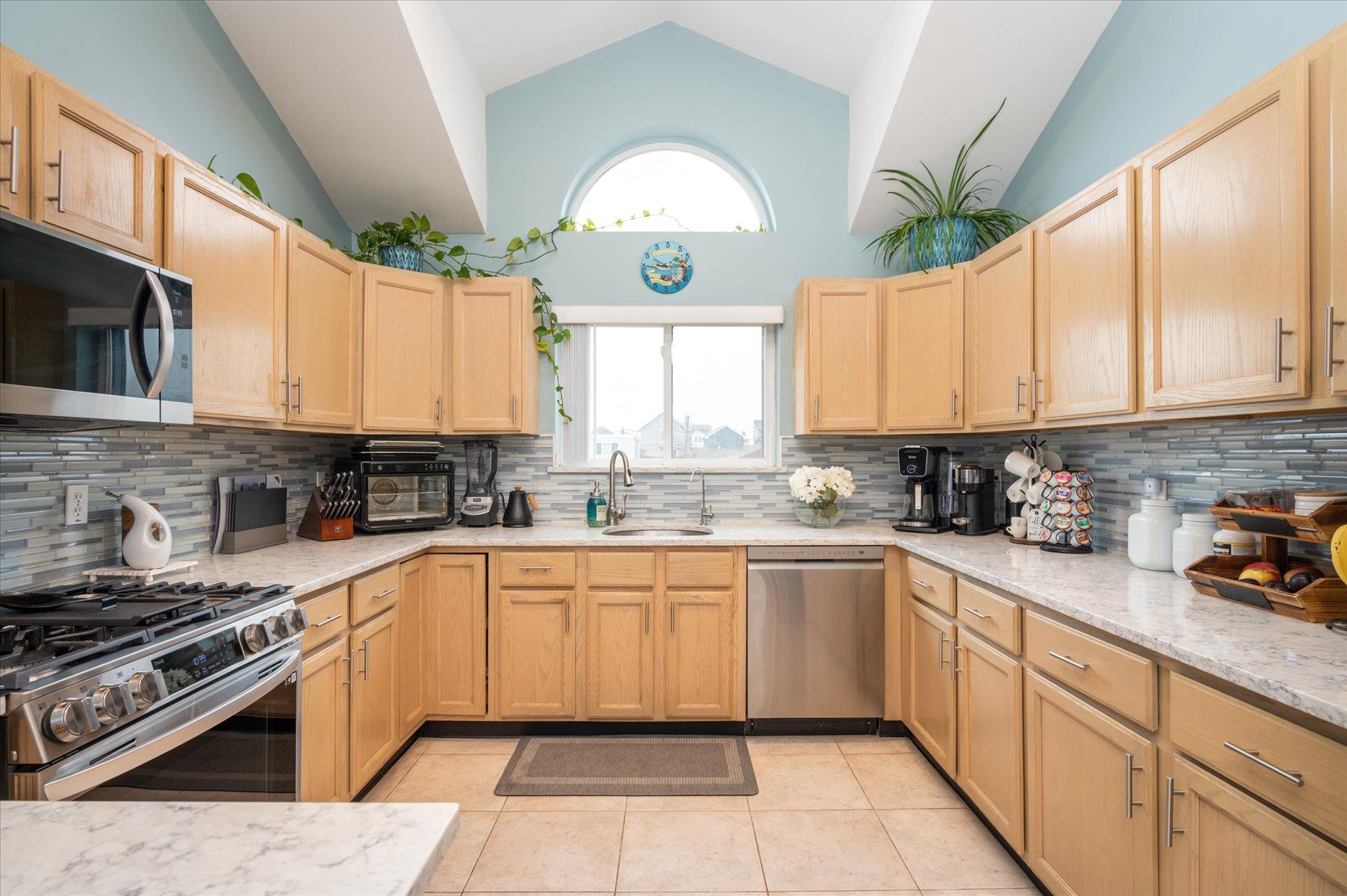 720 W Park Avenue, Long Beach, New York image 5