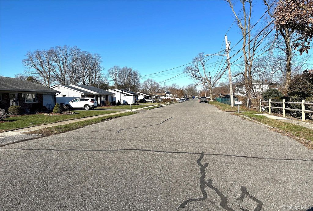 Photo of 116 Madison Avenue, Amityville, NY 11701 (MLS # 978469)