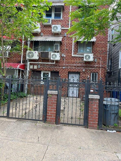 Apartment For Rent - 730 E 217 Street #1<br/> Bronx County, Bronx, NY 10467