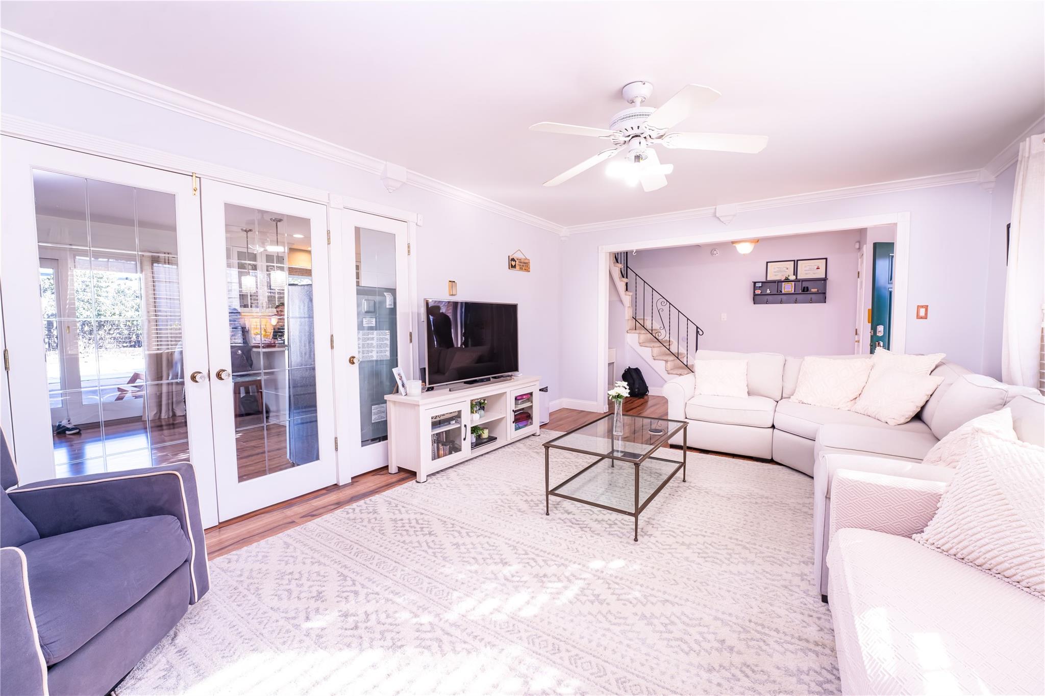36 Orleans Green, Coram, New York image 9