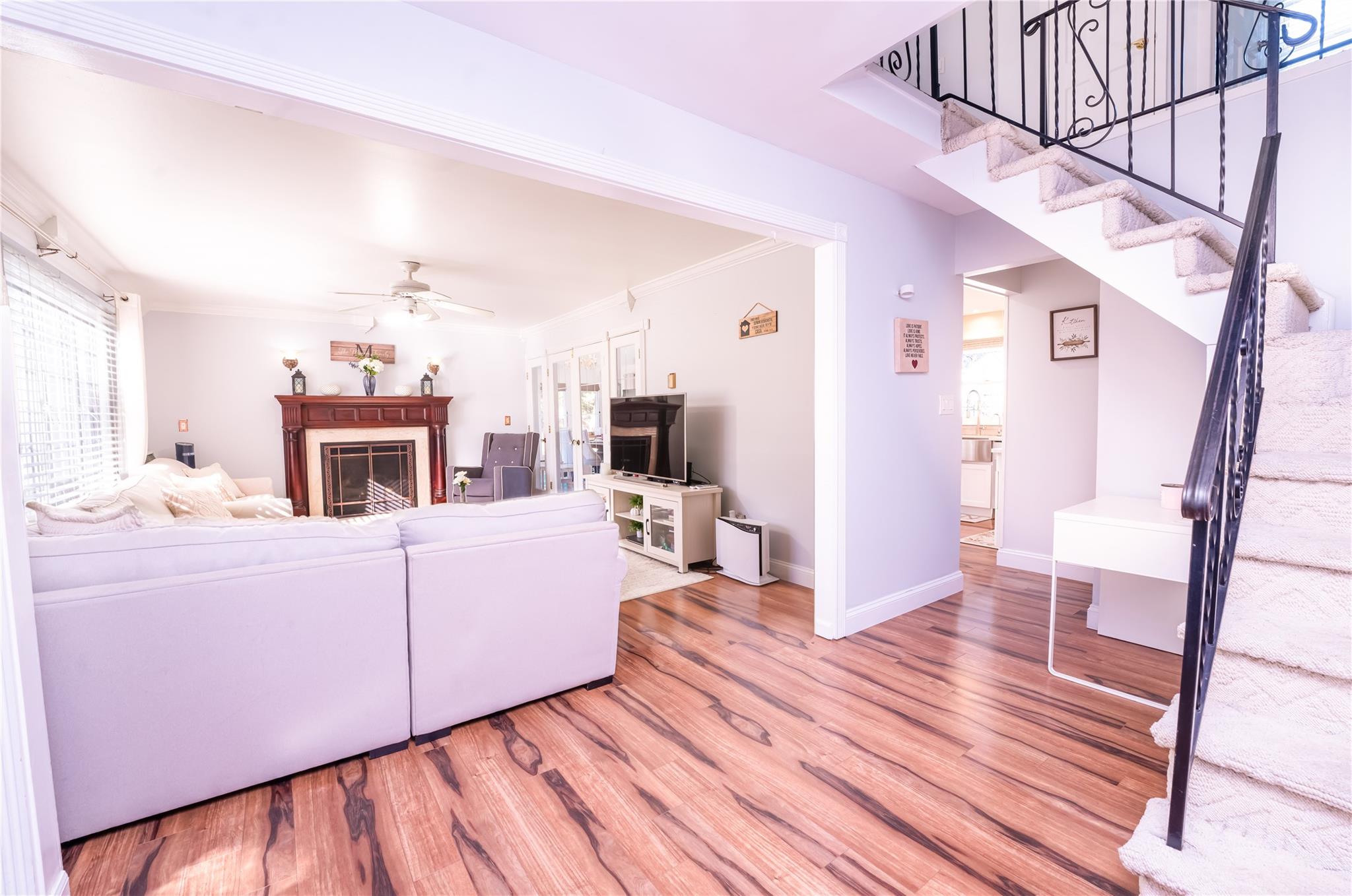 36 Orleans Green, Coram, New York image 5