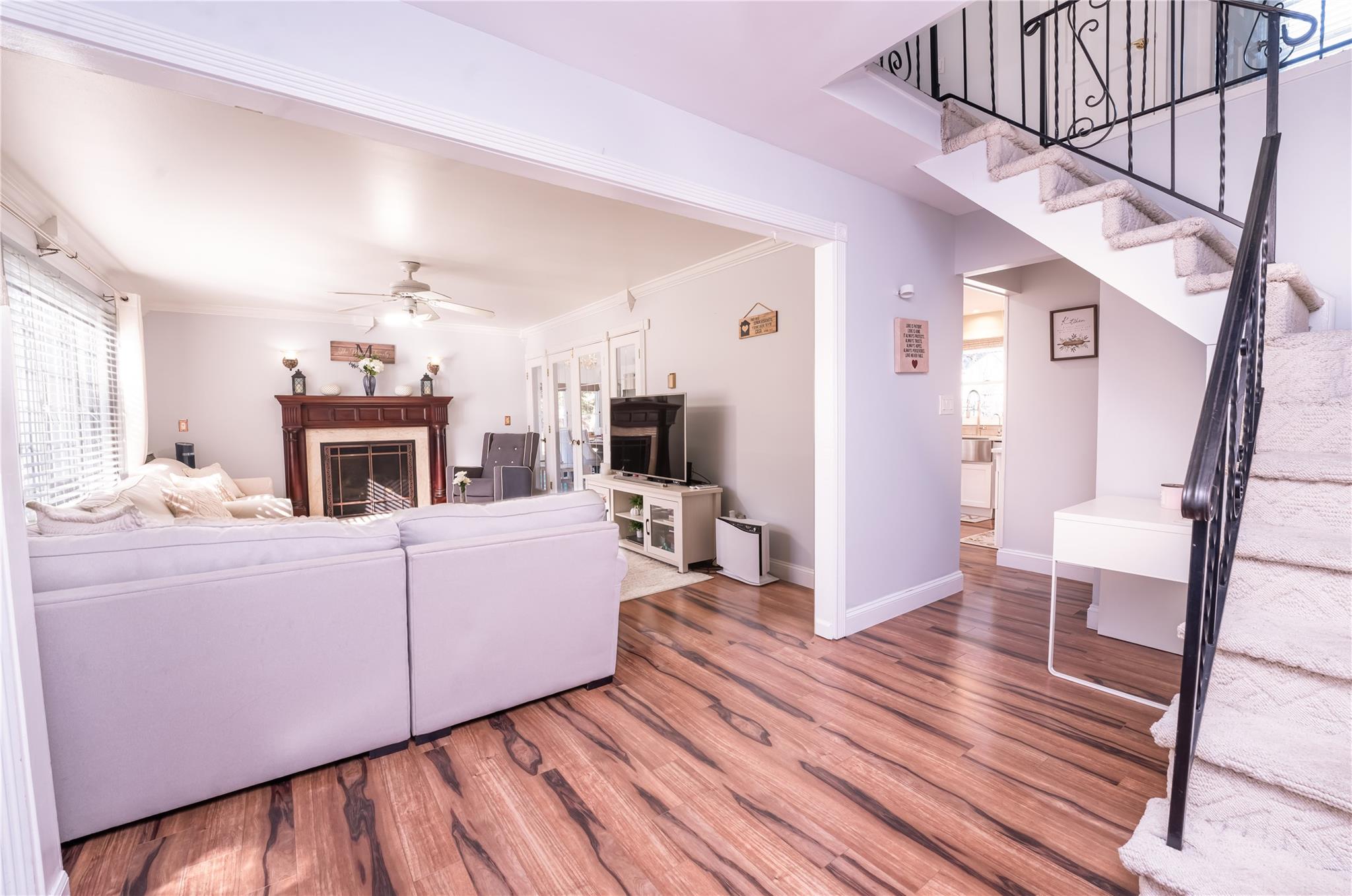 36 Orleans Green, Coram, New York image 6