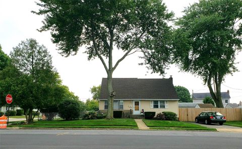 42 Fordham Avenue, Oyster Bay, NY 11801 - MLS#: 816327
