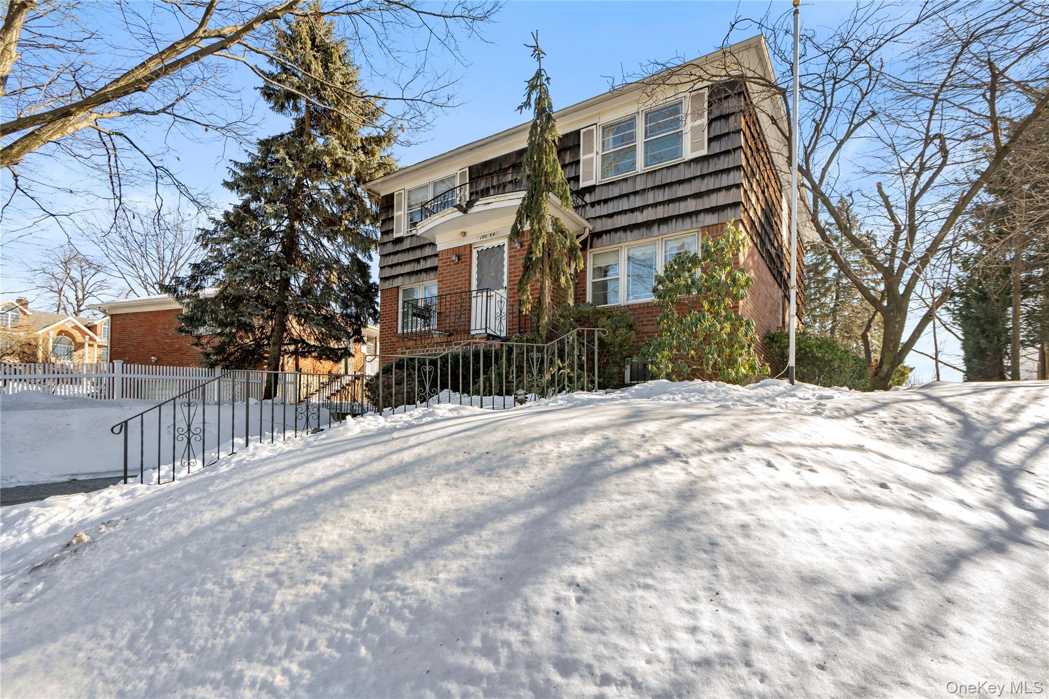 180-44 Grand Central Parkway