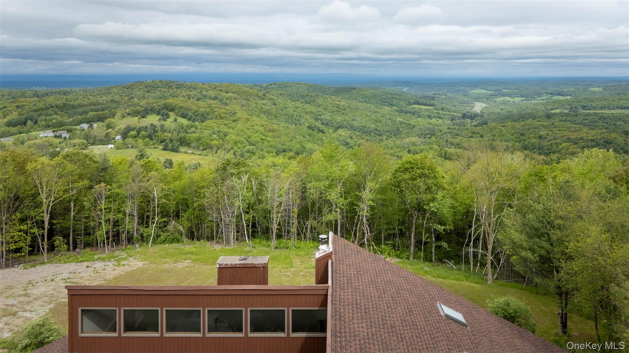 East Chatham, New York 12060, United States, 3 Bedrooms Bedrooms, ,3 BathroomsBathrooms,Residential,Active,135401