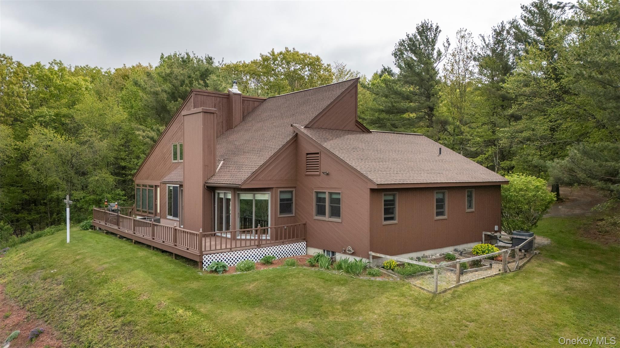 East Chatham, New York 12060, United States, 3 Bedrooms Bedrooms, ,3 BathroomsBathrooms,Residential,Active,135401