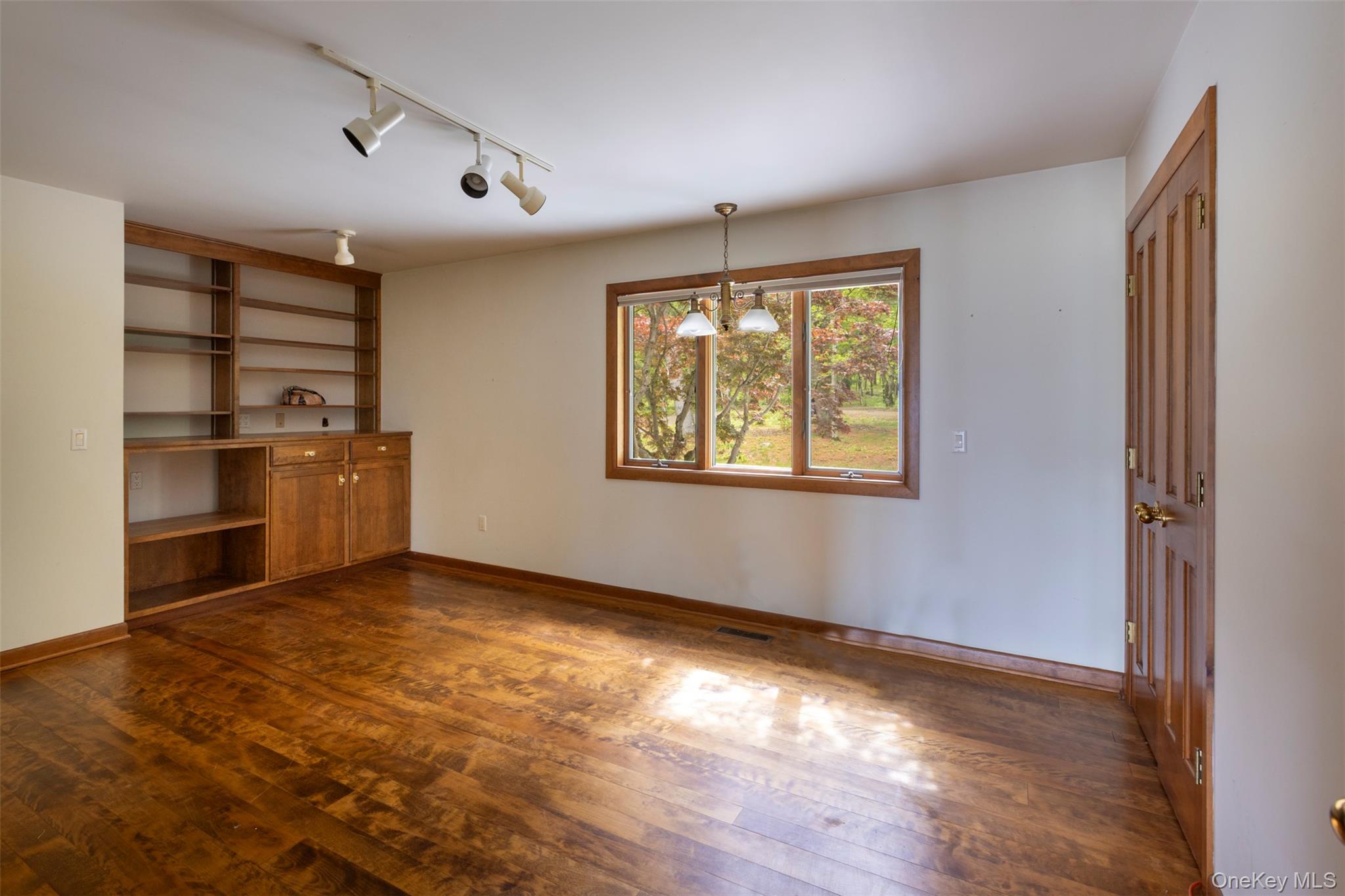 East Chatham, New York 12060, United States, 3 Bedrooms Bedrooms, ,3 BathroomsBathrooms,Residential,Active,135401