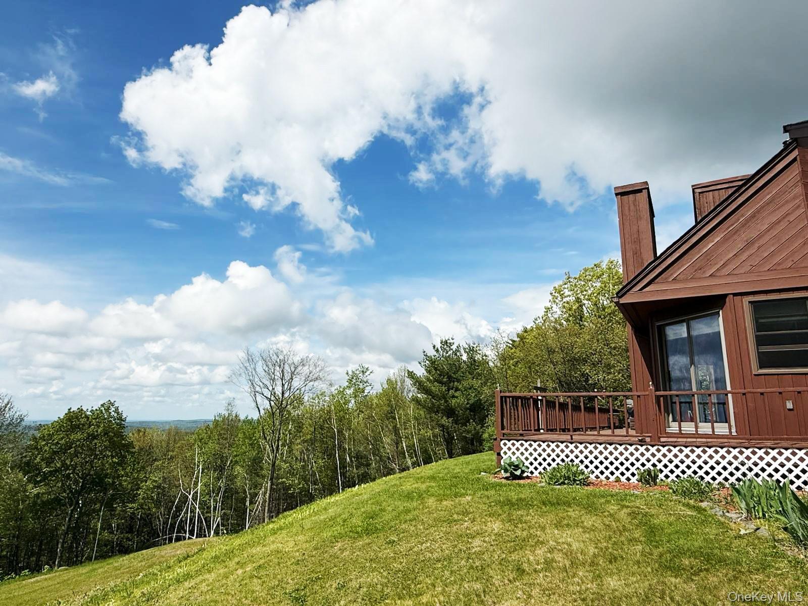 East Chatham, New York 12060, United States, 3 Bedrooms Bedrooms, ,3 BathroomsBathrooms,Residential,Active,135401