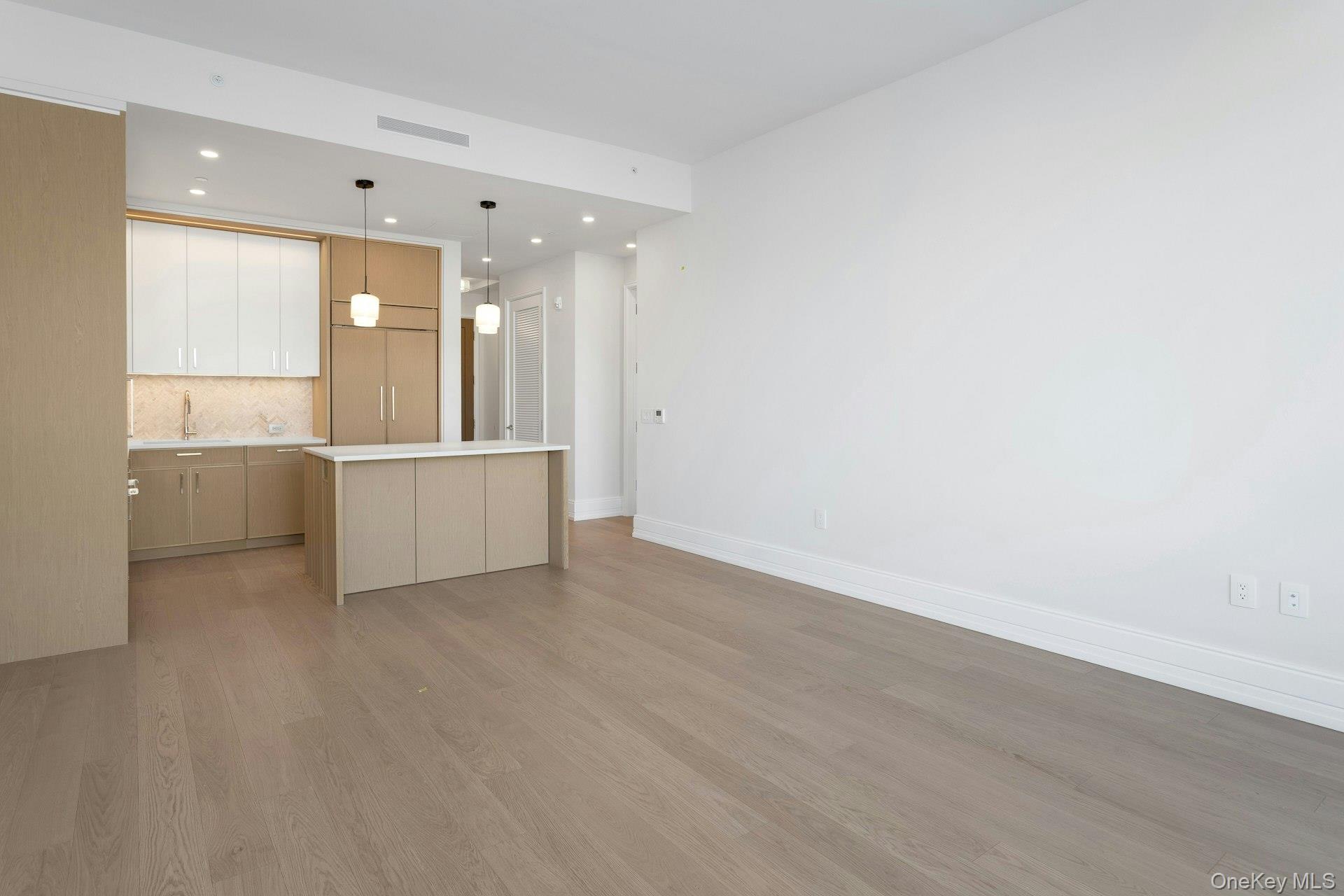 4 Lighthouse Landing 420