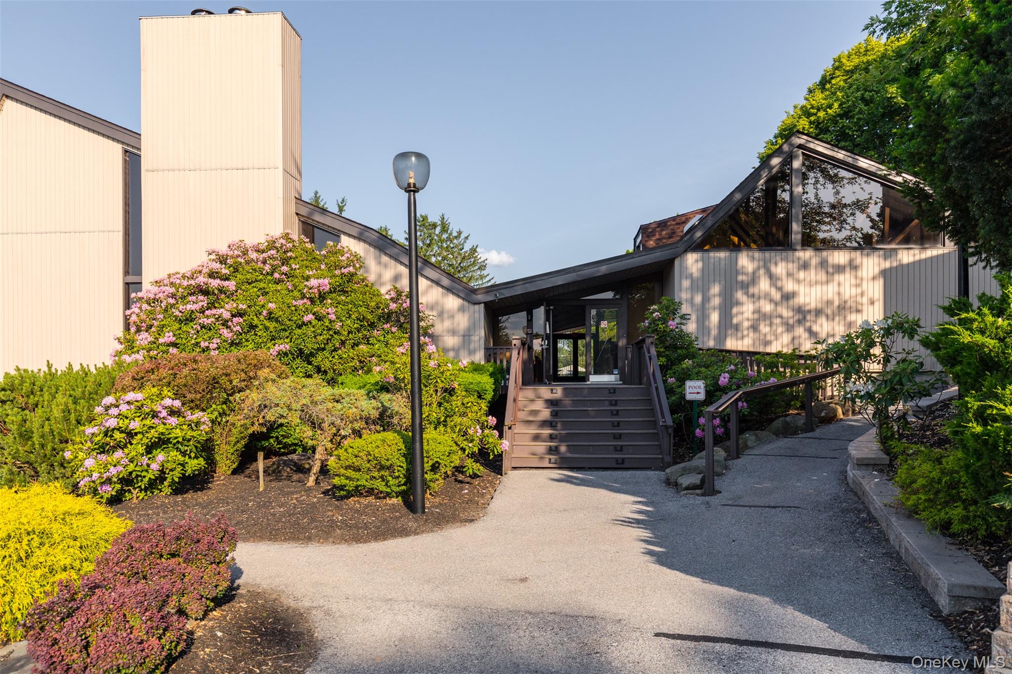 Poughkeepsie, New York 12603, United States, 2 Bedrooms Bedrooms, ,1 BathroomBathrooms,Residential,Active,198381