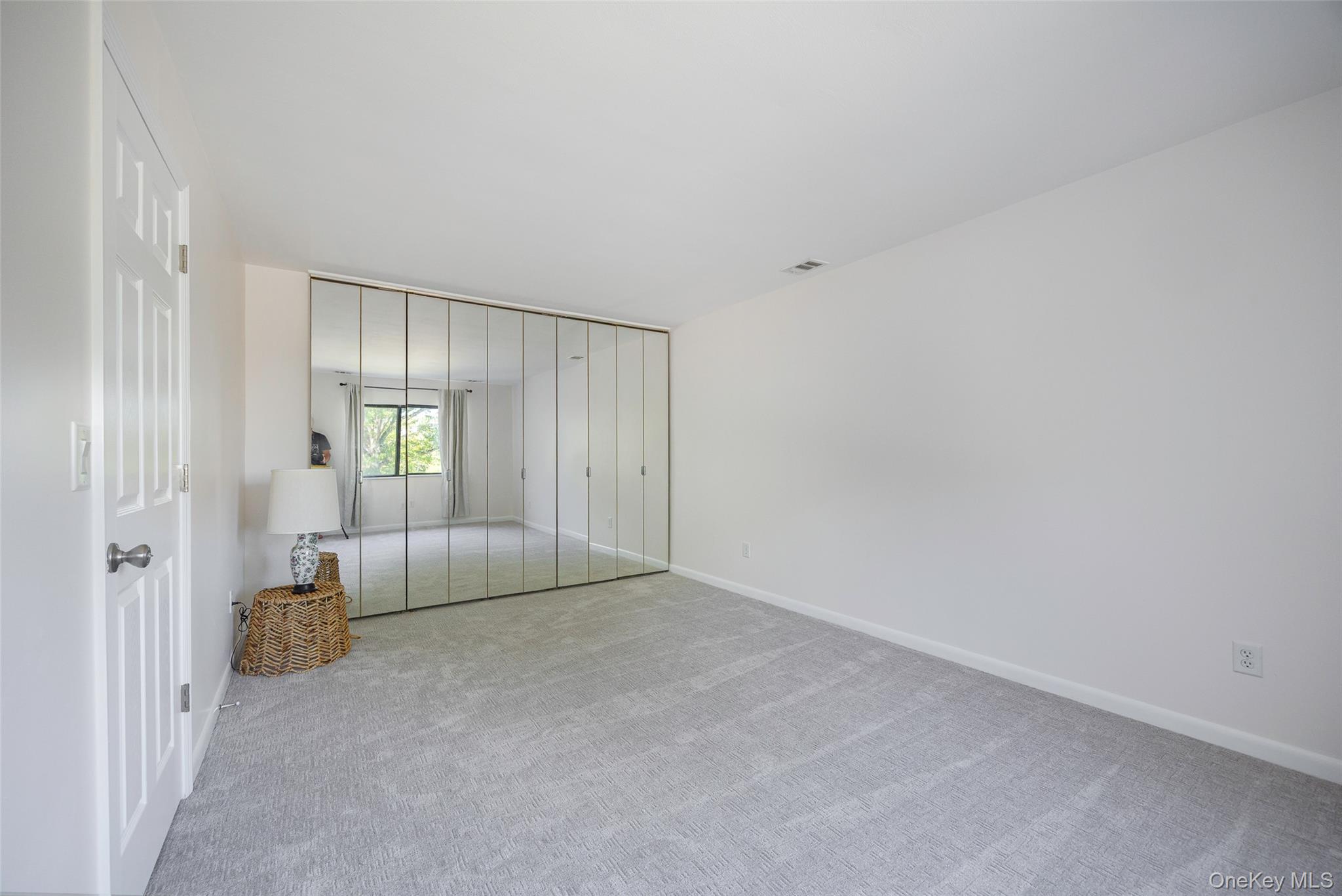 Poughkeepsie, New York 12603, United States, 2 Bedrooms Bedrooms, ,1 BathroomBathrooms,Residential,Active,198381