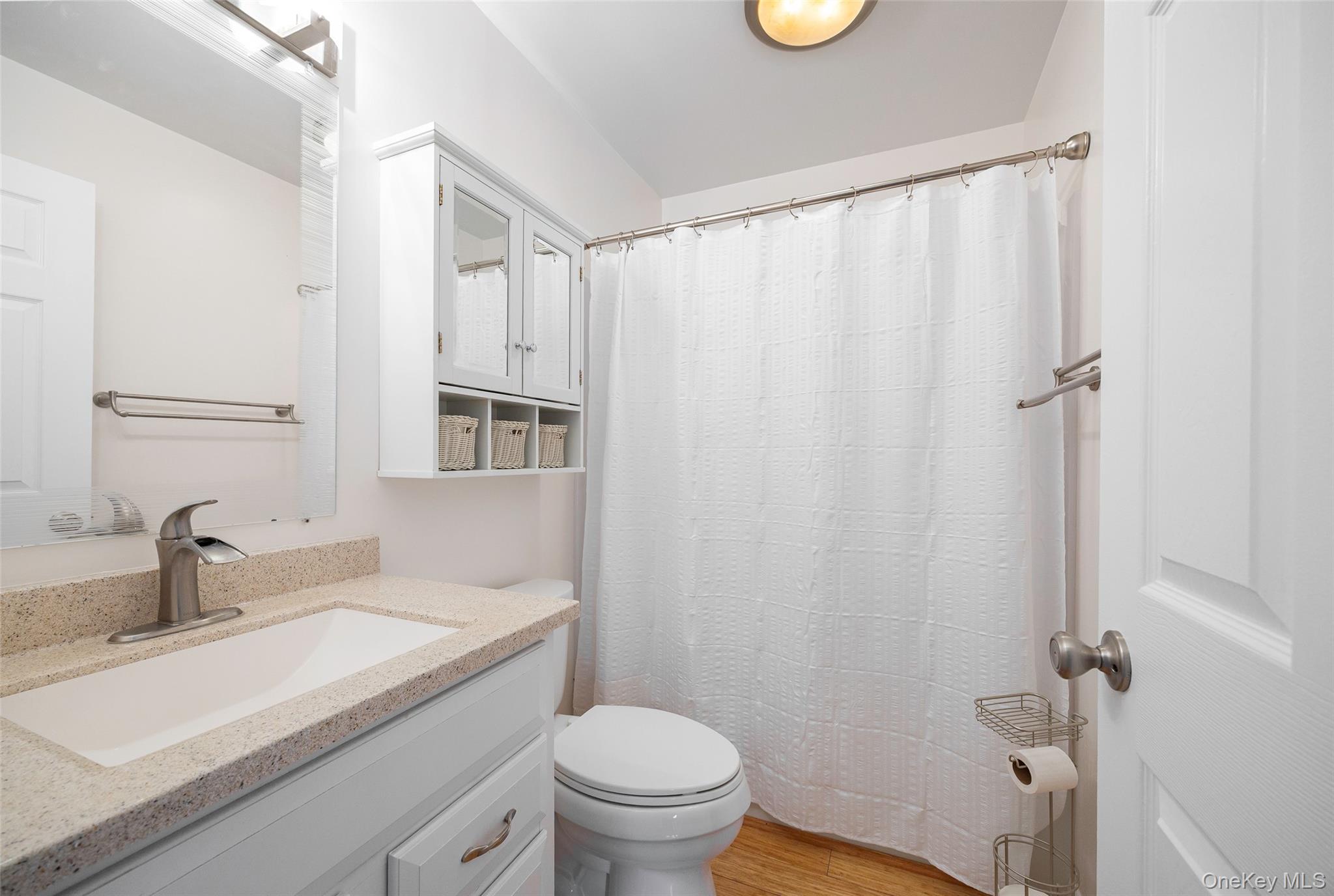 Poughkeepsie, New York 12603, United States, 2 Bedrooms Bedrooms, ,1 BathroomBathrooms,Residential,Active,198381